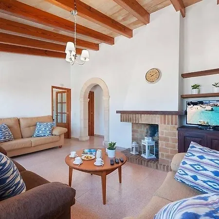 6 Bedroom A Very Short To Port Pollensa By Renthousing 빌라