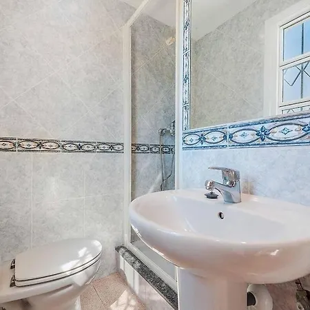 빌라 6 Bedroom A Very Short To Port Pollensa By Renthousing 포엔샤 항구