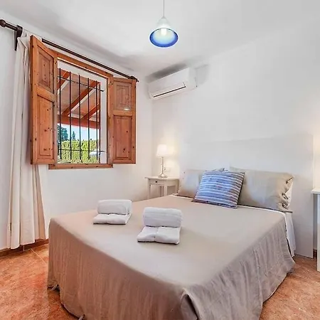 Villa 6 Bedroom A Very Short To Port Pollensa By Renthousing