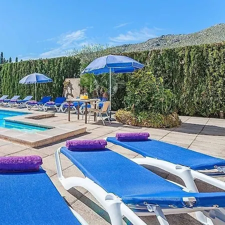 Villa 6 Bedroom A Very Short To Port Pollensa By Renthousing Port de Pollenca